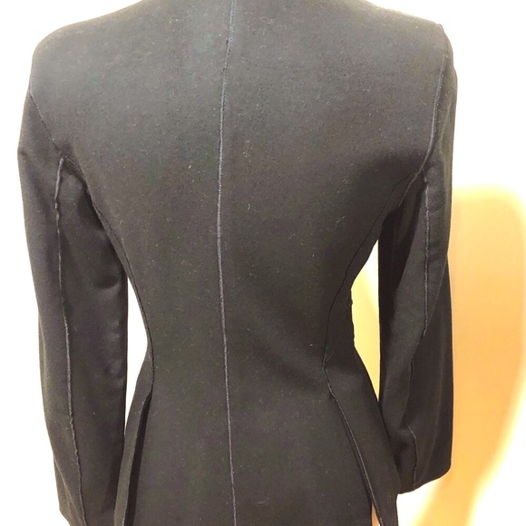 KS skirt/ jacket designer virgin wool.Lined. Piping details. leather tie closure - Picture 5 of 8